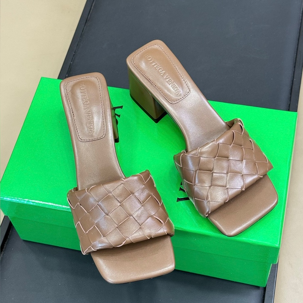 Bottega Veneta sandals - Picture 2 of 6